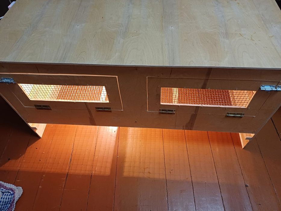 Продам новый брудер