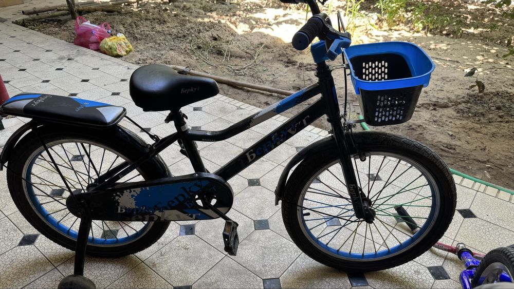 3 та велосипед сотилади холати яхши якинда сотиб олинган