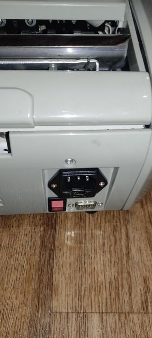 Машинка для счёта денег.