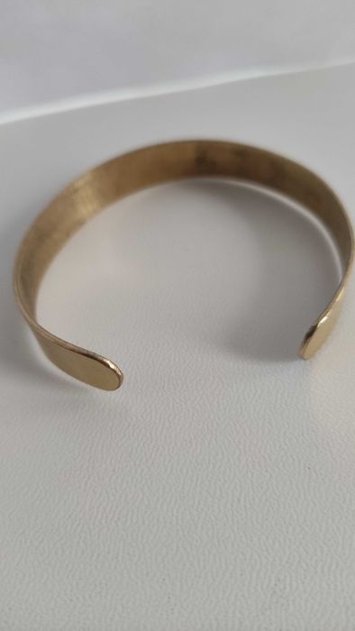 Гравирана гривна от месинг