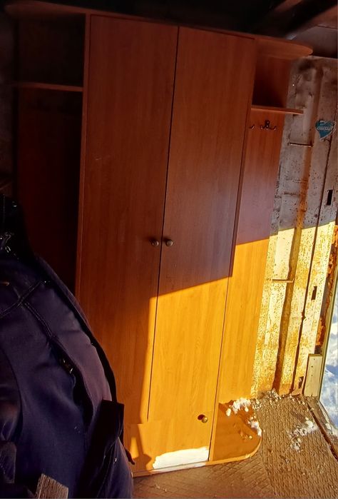 Продам Шкаф прихожую