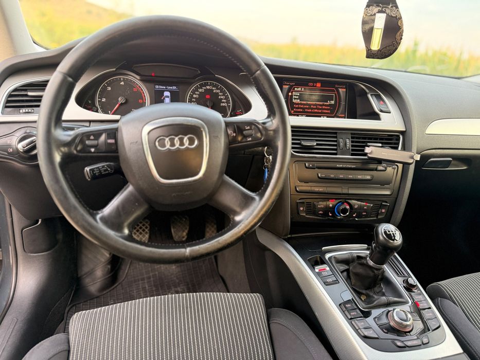 Vând Audi A4 B8 an 2009