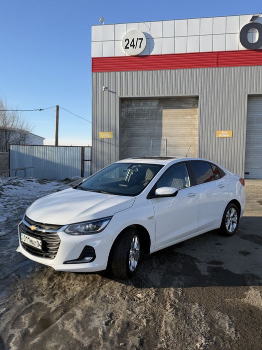 Продам chevralet onix