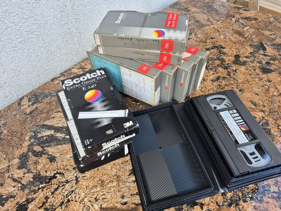 Vand 11 casete video vhs Scotch de 240 minute
Vând 11 casete video VHS