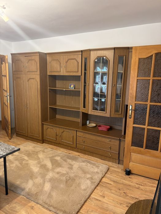 Inchiriez apartament cu 2 camere
