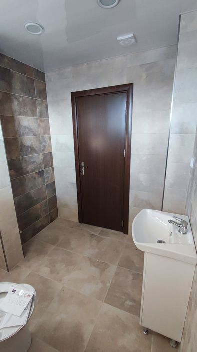 Дава се под наем Тристаен апартамент в Казанлък - 110 кв.м за 150960 € - Снимка #4