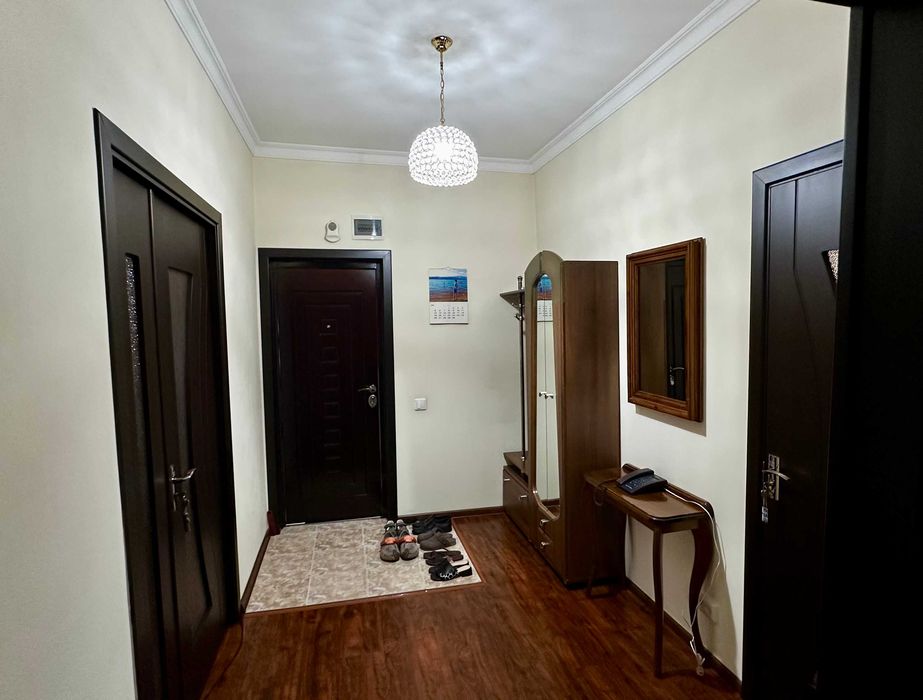 Продается 5-ти комнатная квартира на Карасу-1