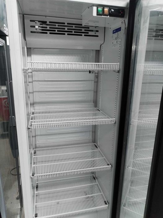 vitrina figorifica  verticala simpla 58