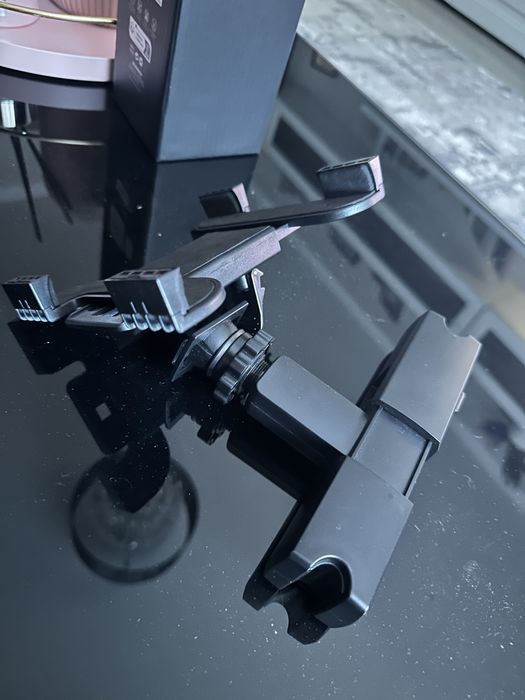 Suport auto Trust pentru tableta