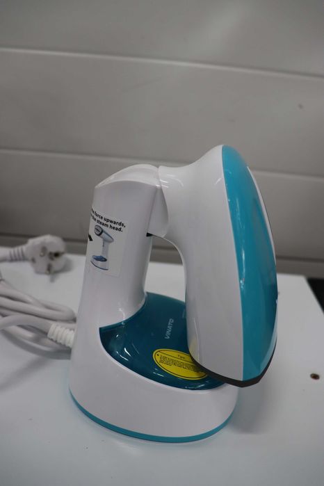 VINATO 1300W пътна вертикална ютия,  бързо нагряване 25 секунди