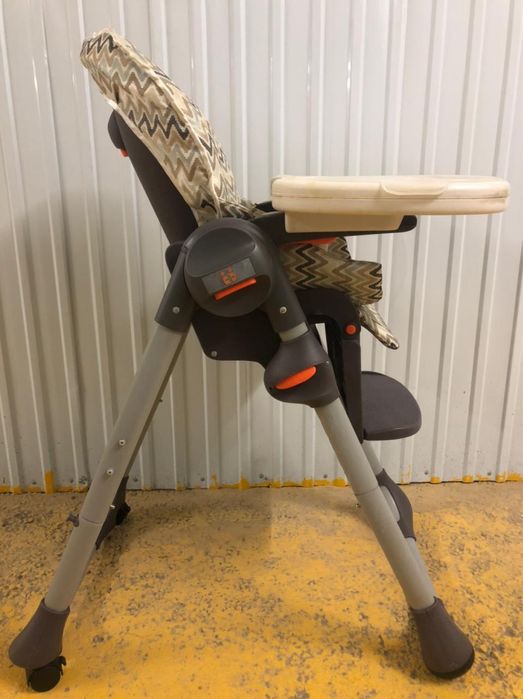 Обеденный столик для ребенка