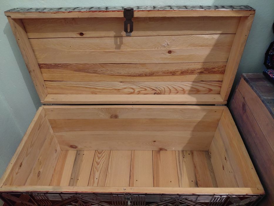 Сандык сатылады жагдаиы жаксы