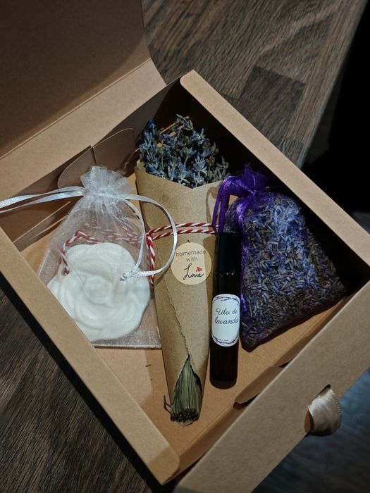 Seturi cadou martisor sau 8 martie