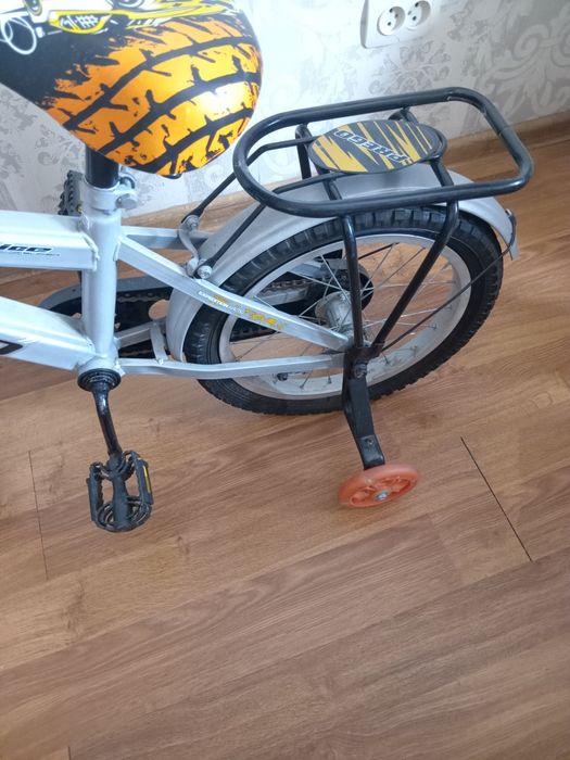 Продам велосипед на 4,5,6лет