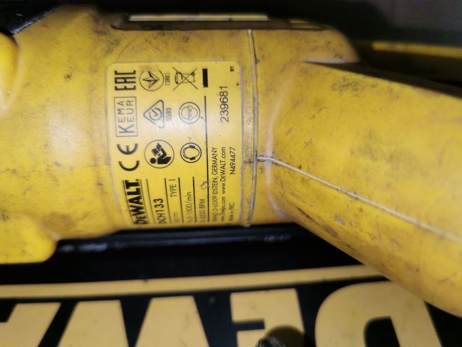 Impact DeWalt DCF887N-XJ  cutia