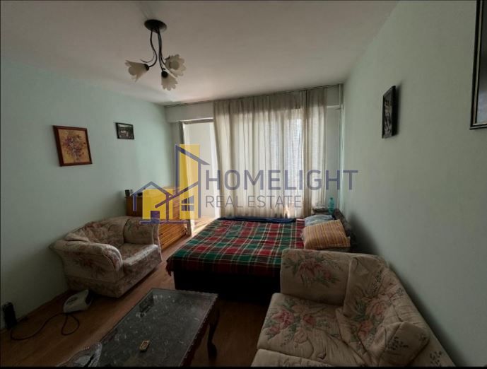 Двустаен апартамент в кв. Връбница 2