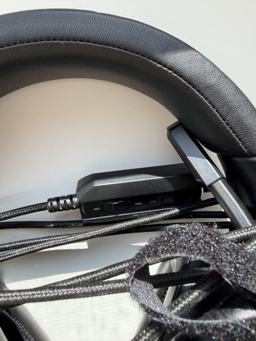 Продам наушники Bloody