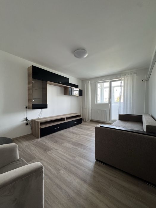 Vând 2 camere decomandat, mobilat – 2 min metrou Romancierilor