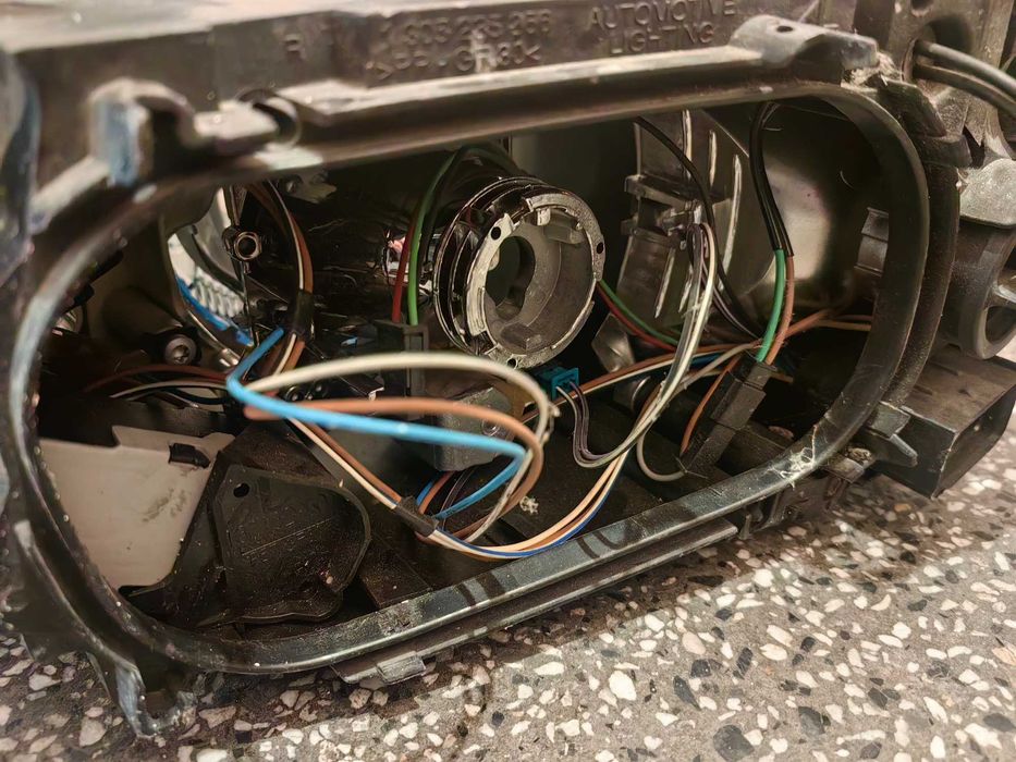 Фар за Volvo S40 / Волво Ес 40