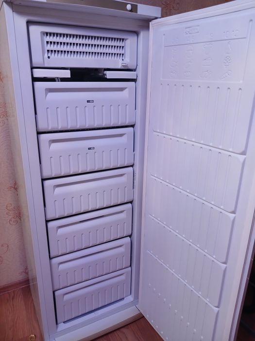 Продам  морозильную  камеру