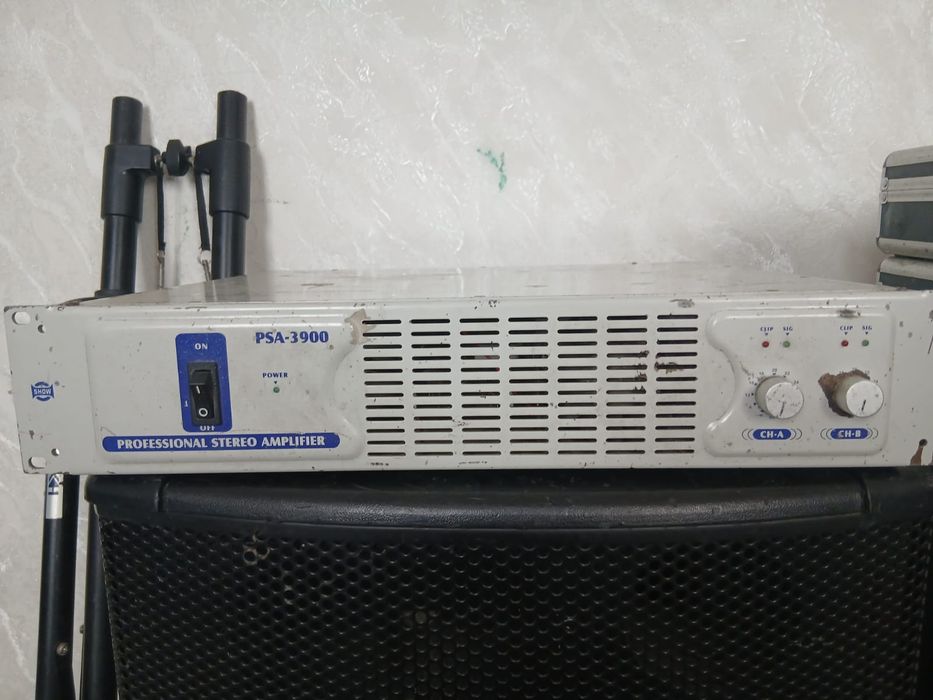 Муз аппаратура комплекте