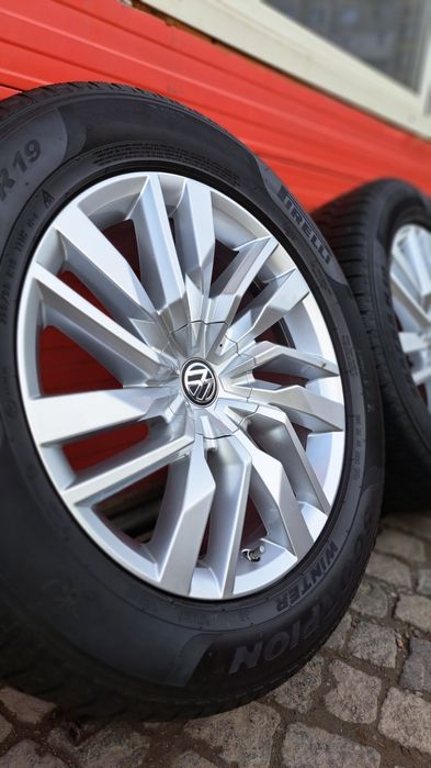 Оригинални джанти за Фолксваген Туарег 19 цола гуми 255 55 19