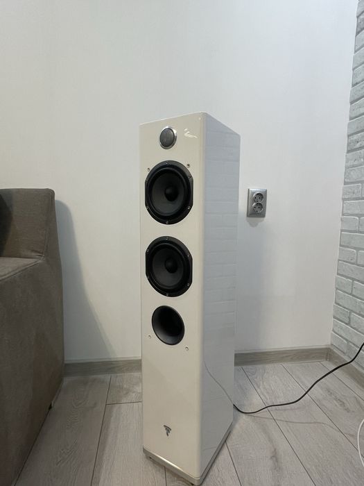 Focal Easya ( White Gloss)