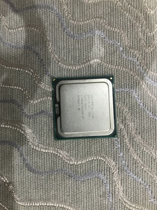 Продам два процессора на 7 7 5 Саккетти