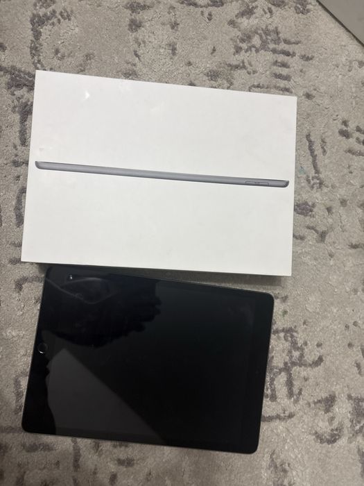 Продам айпад 9 поколение 64 гб