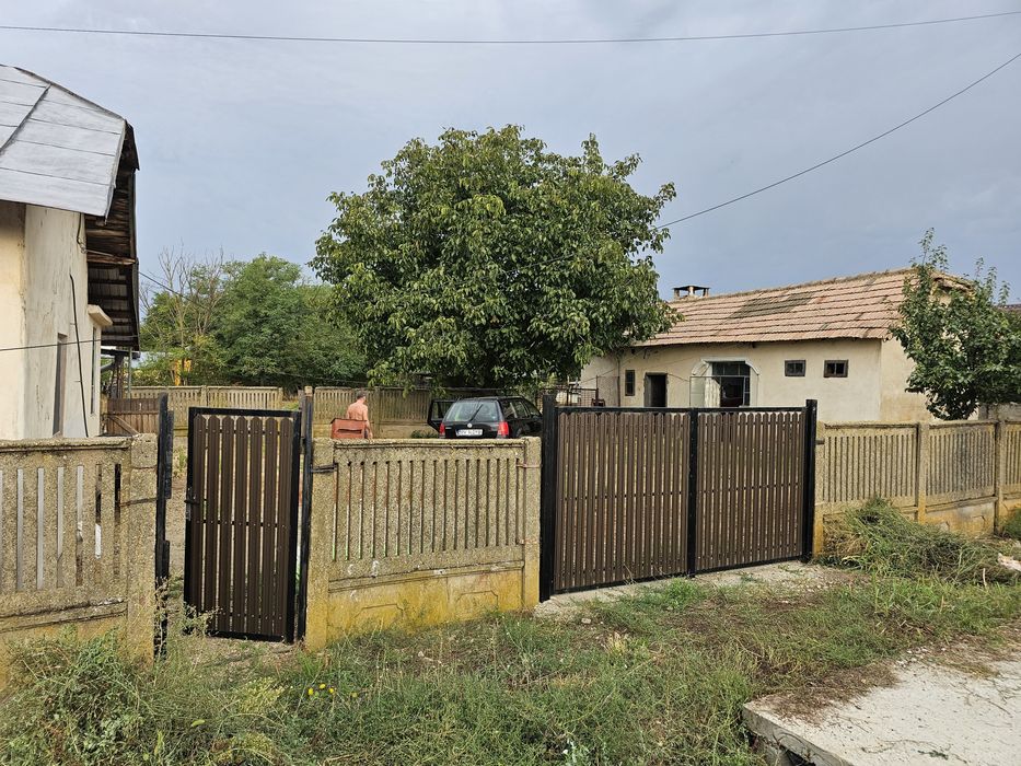 „Casă 6 camere + anexă, teren 2000 mp, poziție centrală – Vișina Olt 32500€