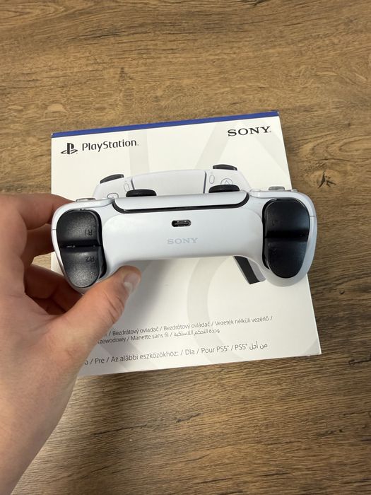 Controler ps5 impecabil, folosit ocazional
