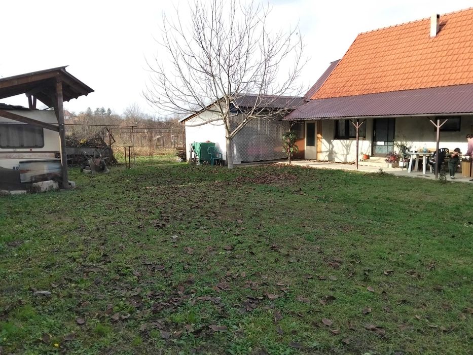 Vând casa in loc.Barsa