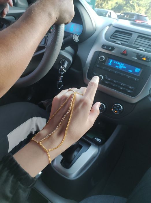 Tillaqosh va diademar eng arzon va sifatli Omona/collection