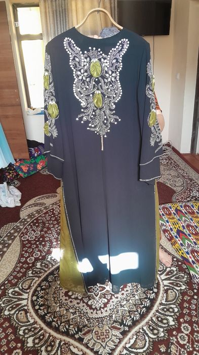 Vecherniy koylak holati yangi bir marta kiylgan