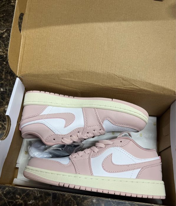 Продам Кроссовки Nike air