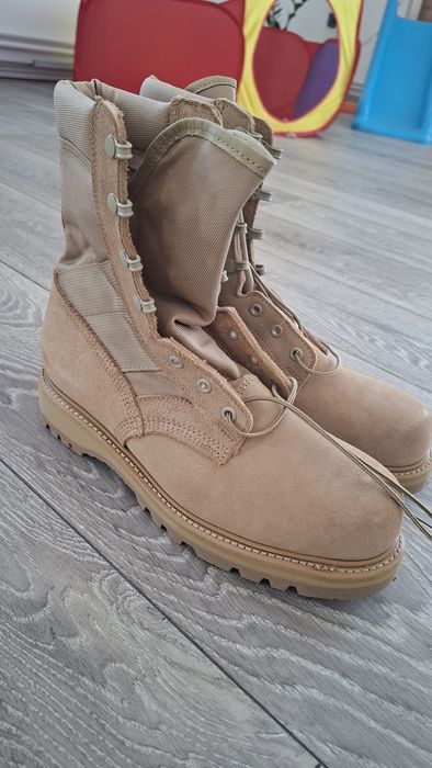 Bocanci militari mărimea 42