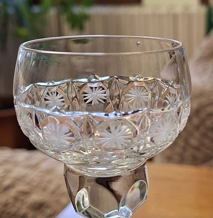Кристални сервизи и съдове с гравюра