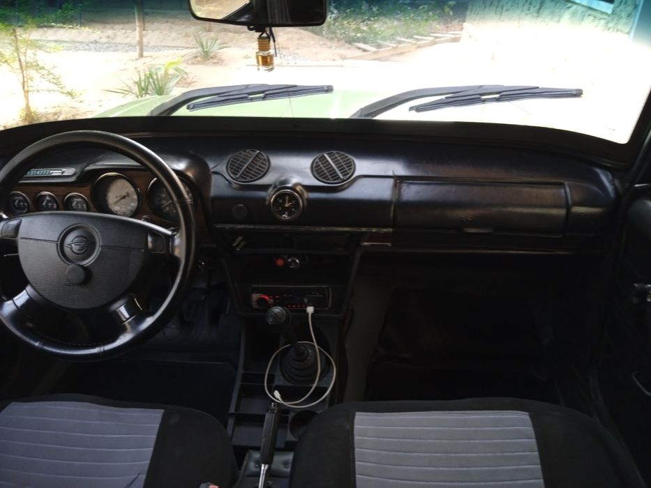 Vaz 2103 sotiladi dvigatel zoʻr ideal holatda