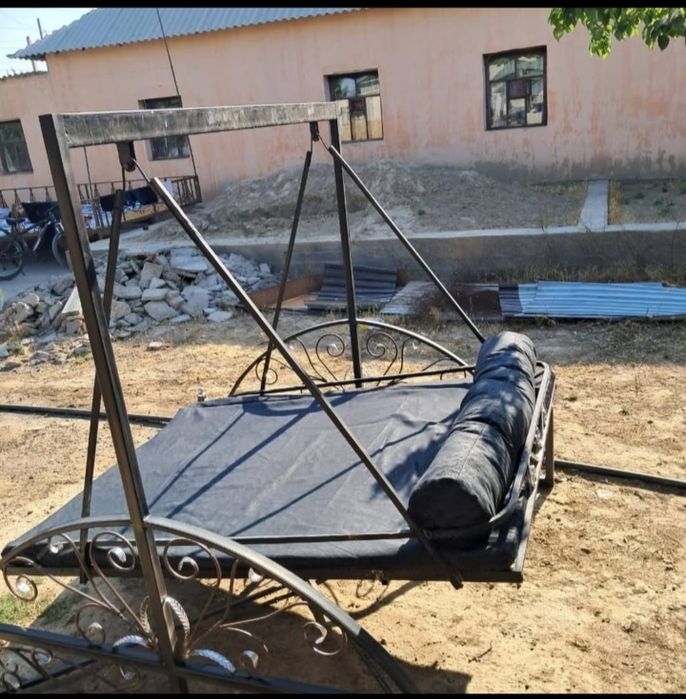 Качеля сатылады.