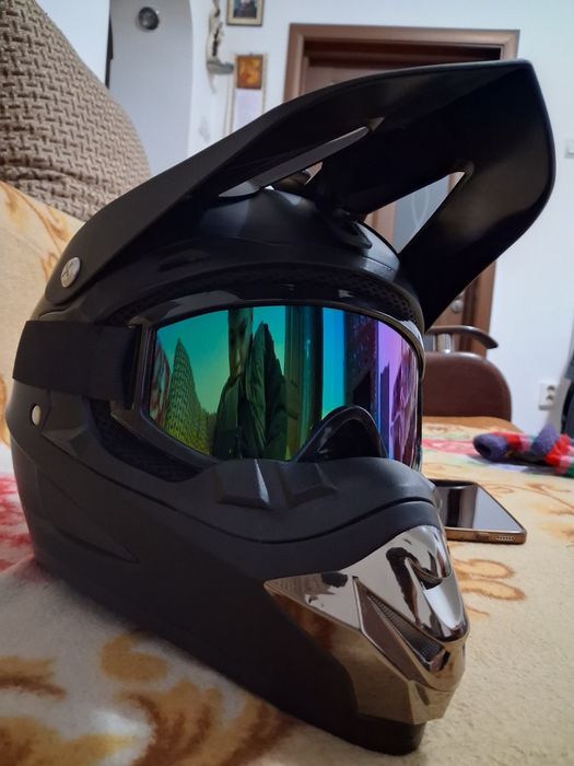 Vand cască de moto cross