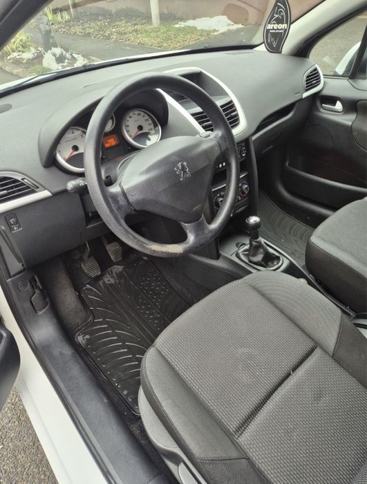 Peugeot 207-an 2011-preț Fix 1300 Euro!!