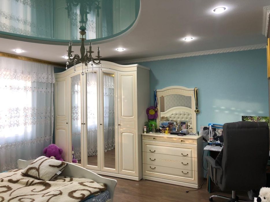 Продам 2х этажный дом