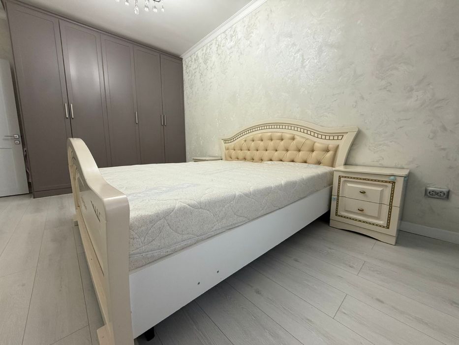 Спальная кровать