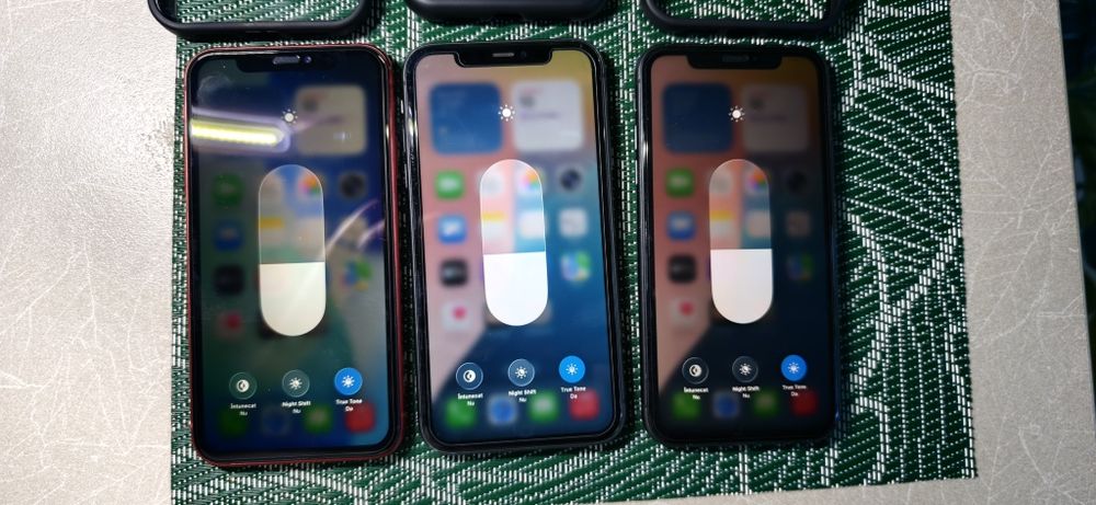 3x iPhone 11 64GB – Full funcționale – Face ID defect – 550 RON/buc FIX