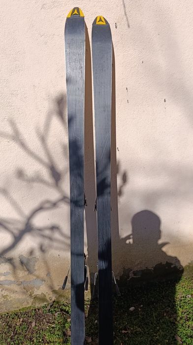 Schiuri Atomic 170 cm,