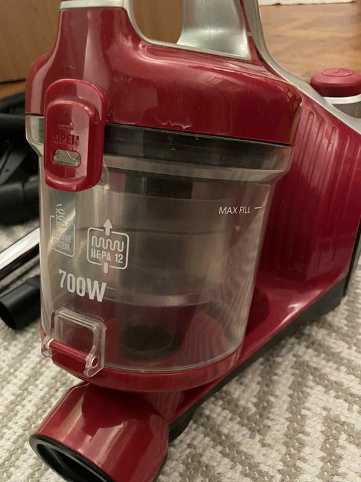 Aspirator fara sac Heinner HCV-MC700RD, 700 W, Hepa 12