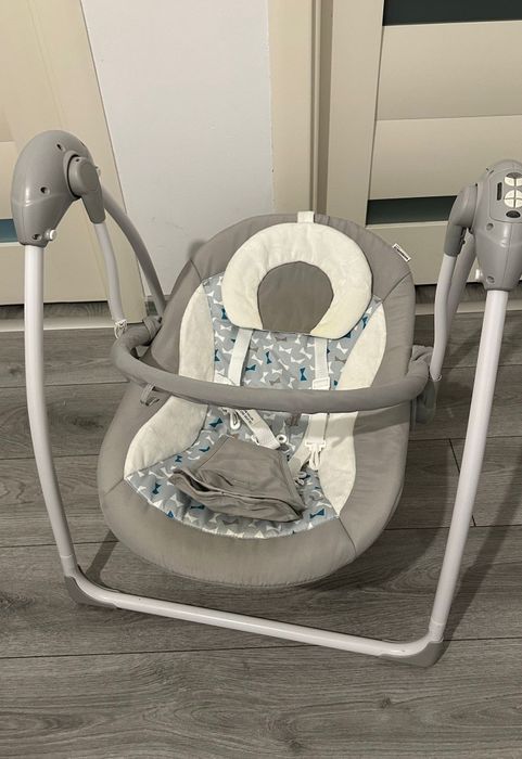 Balansoar bebe electric cu diferite funcții și muzica