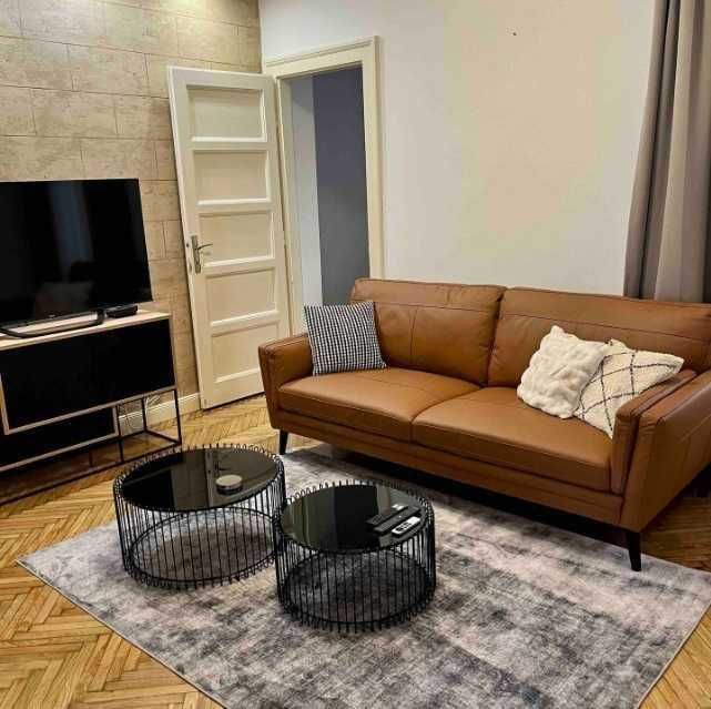 Продава се Тристаен апартамент в София, Хаджи Димитър - 103 кв.м за 1797 €/кв.м - Снимка #1