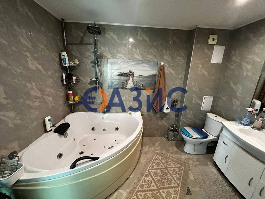Продава се Тристаен апартамент в Несебър - 160 кв.м за 398 €/кв.м - Снимка #10