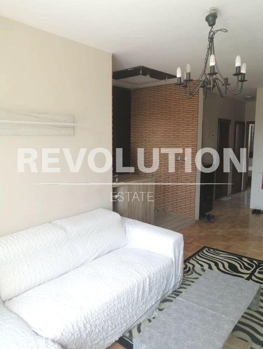 Дава се под наем Двустаен апартамент в Варна, Общината - 70 кв.м за 600 € - Снимка #1